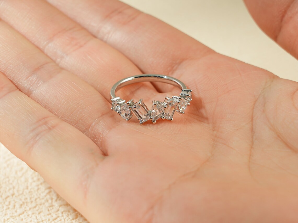 Half eternity pave band