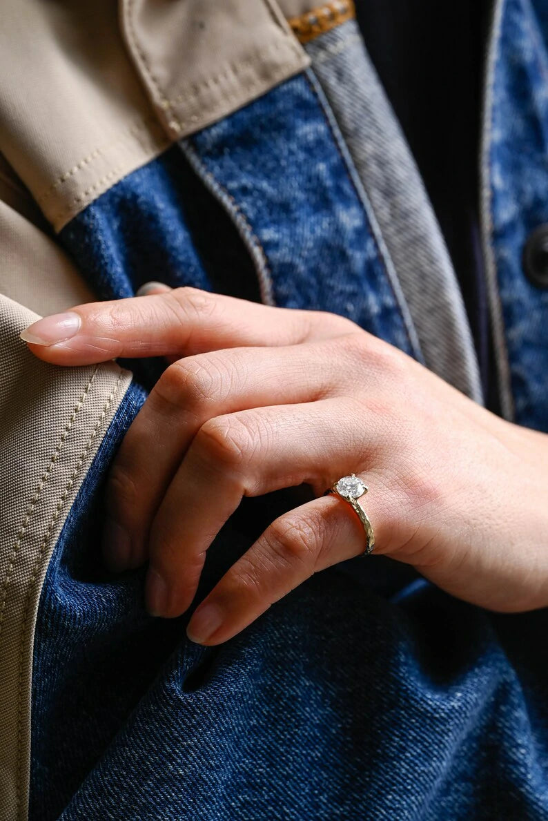 Handmade Ring | Solid Gold Shine | Brilliant Moissanite

