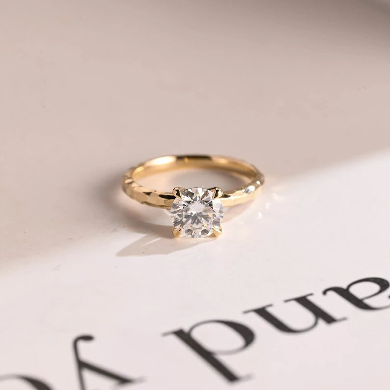 Hammered Gold Finish | Round Moissanite | Elegant Ring

