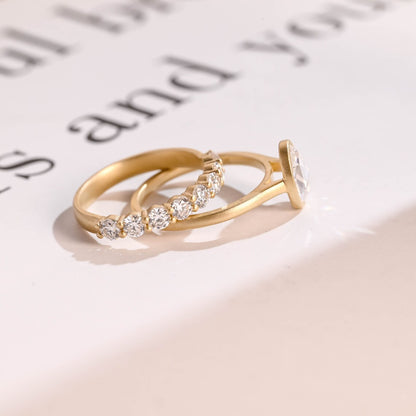 Minimalist engagement ring