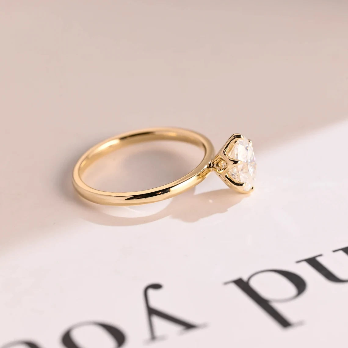 moissanite wedding ring 