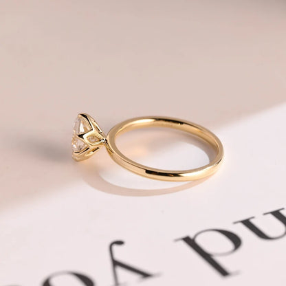 classic gold ring