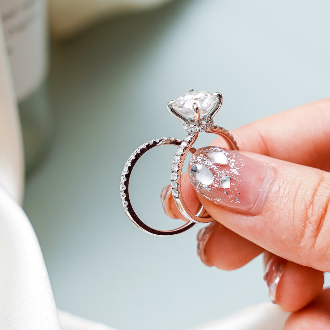 Modern bridal ring
