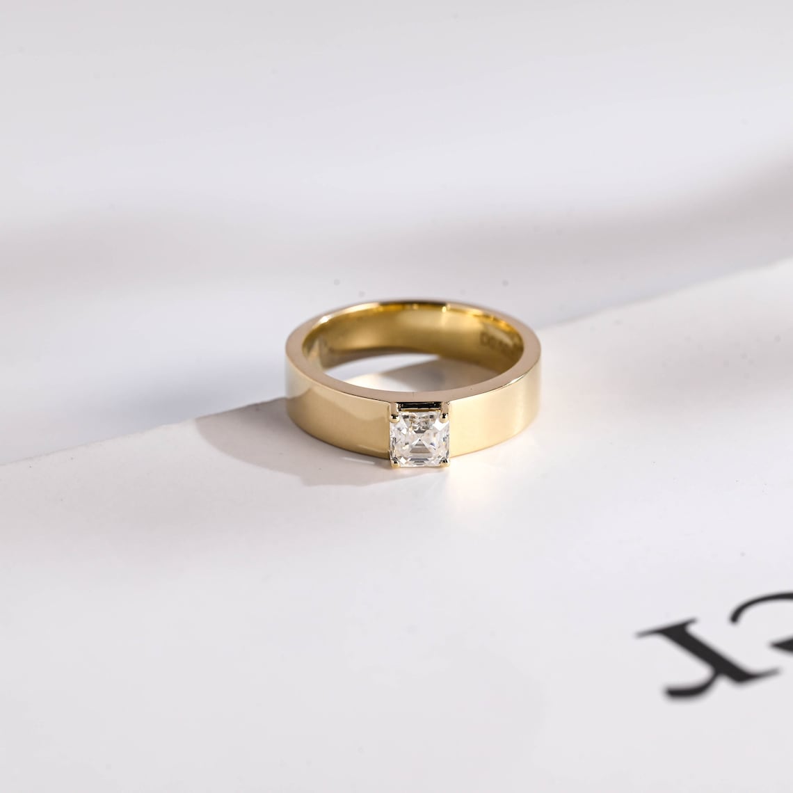 Prong setting moissanite ring