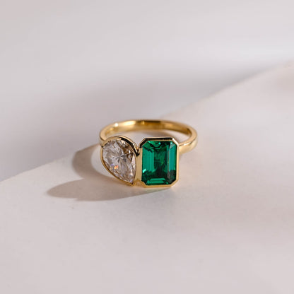 Two stone engagement ring