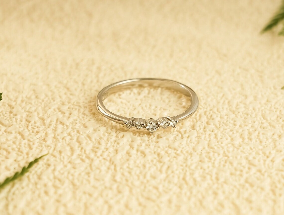 Women wedding ring