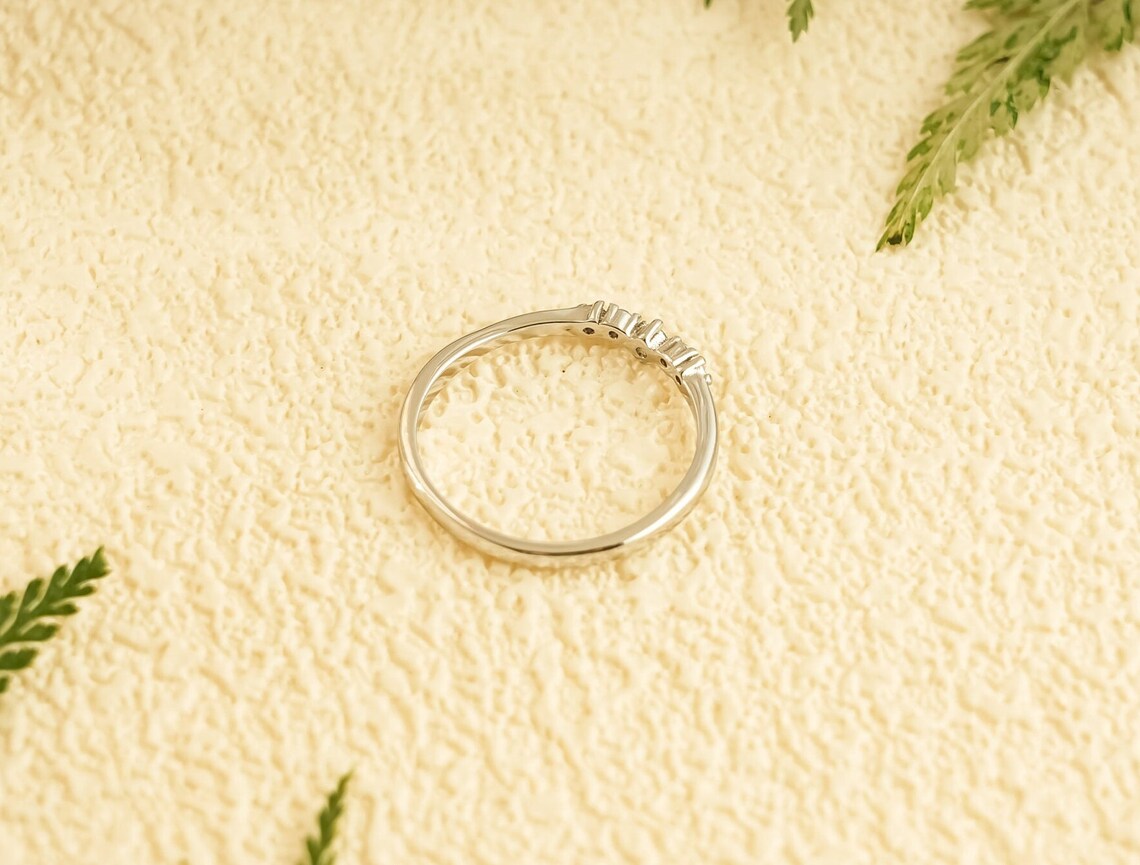 Minimal bridal ring