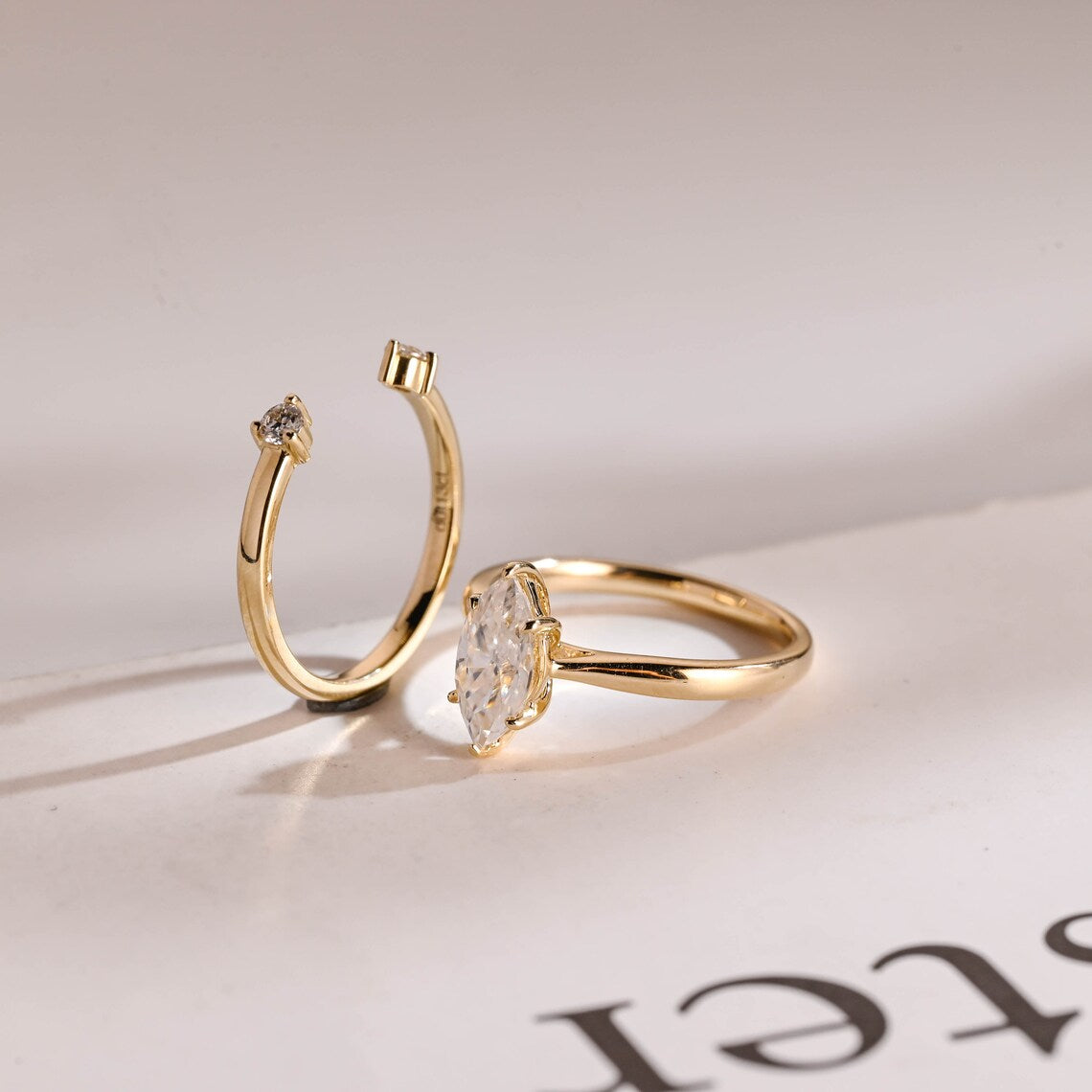 Modern wedding ring set
