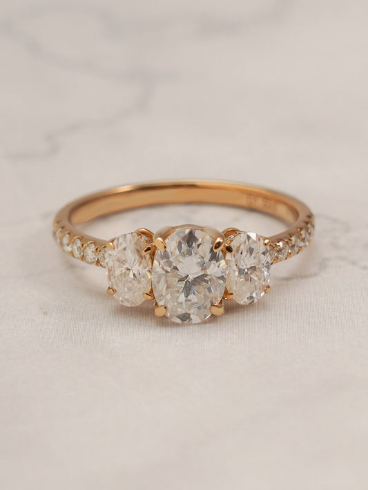Oval cut moissanite diamond ring