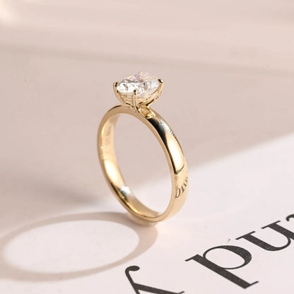 engagement ring gold