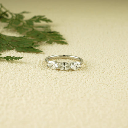 Anniversary ring for her