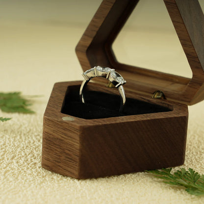 Oval cut moissanite ring