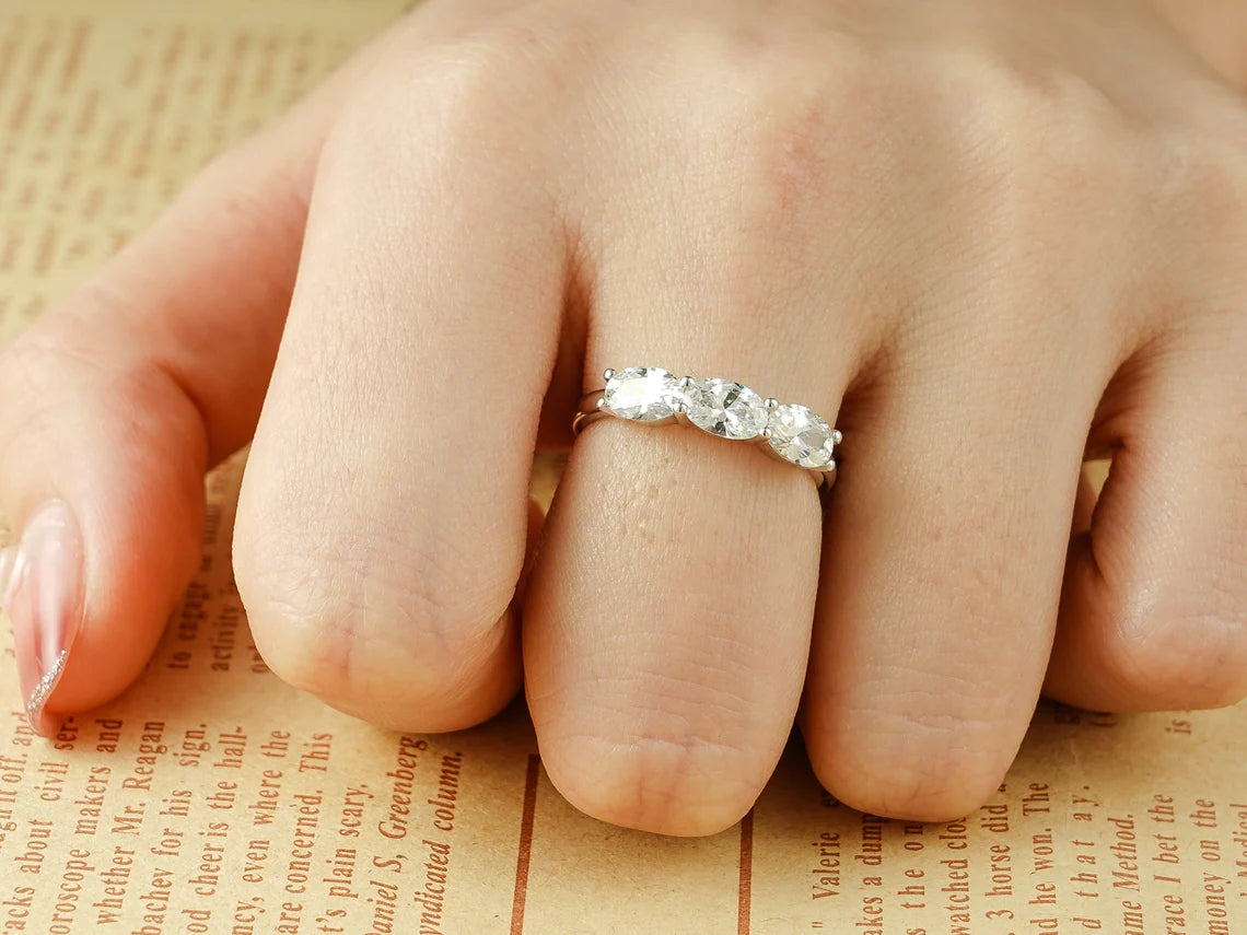 Luxury moissanite band