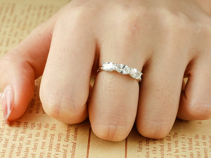 Luxury moissanite band