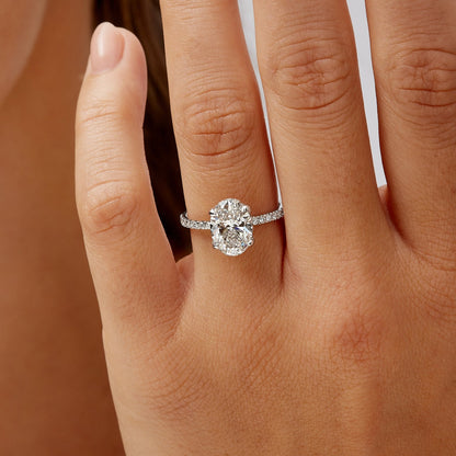 oval cut diamond ring | oval cut engagement ring | oval ring
