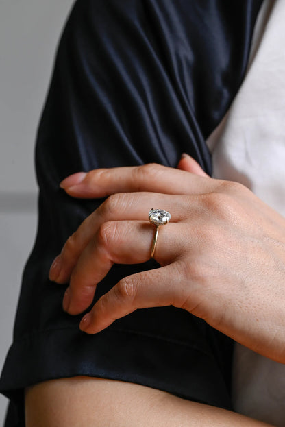 oval solitaire ring