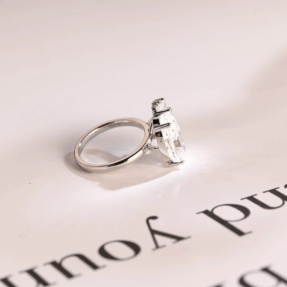 Floral Design Moissanite Ring