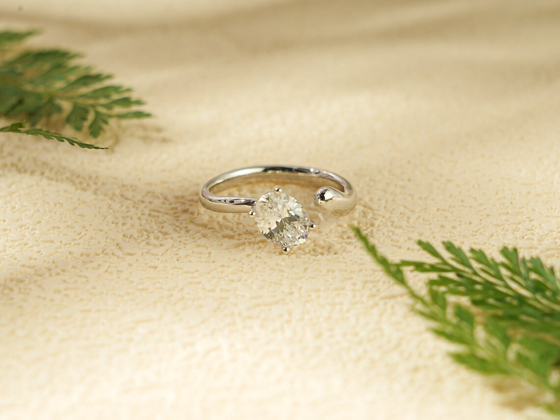 modern gold ring