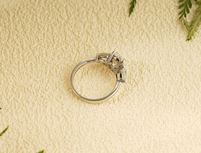 Luxury engagement ring