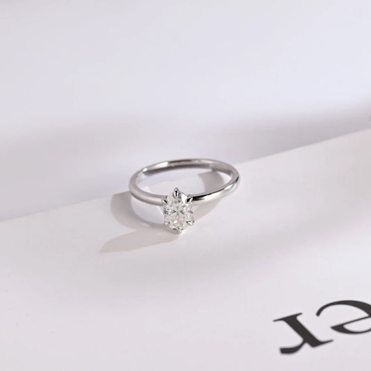 Oval Cut Moissanite Ring