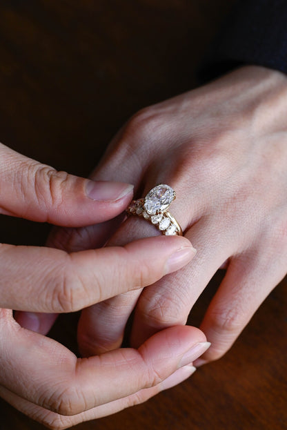 Wedding ring set for her