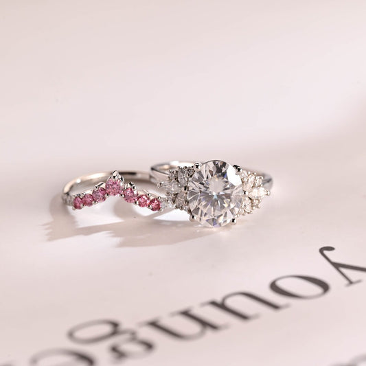 Oval cut moissanite ring