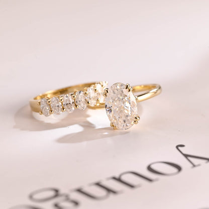 Oval cut moissanite ring