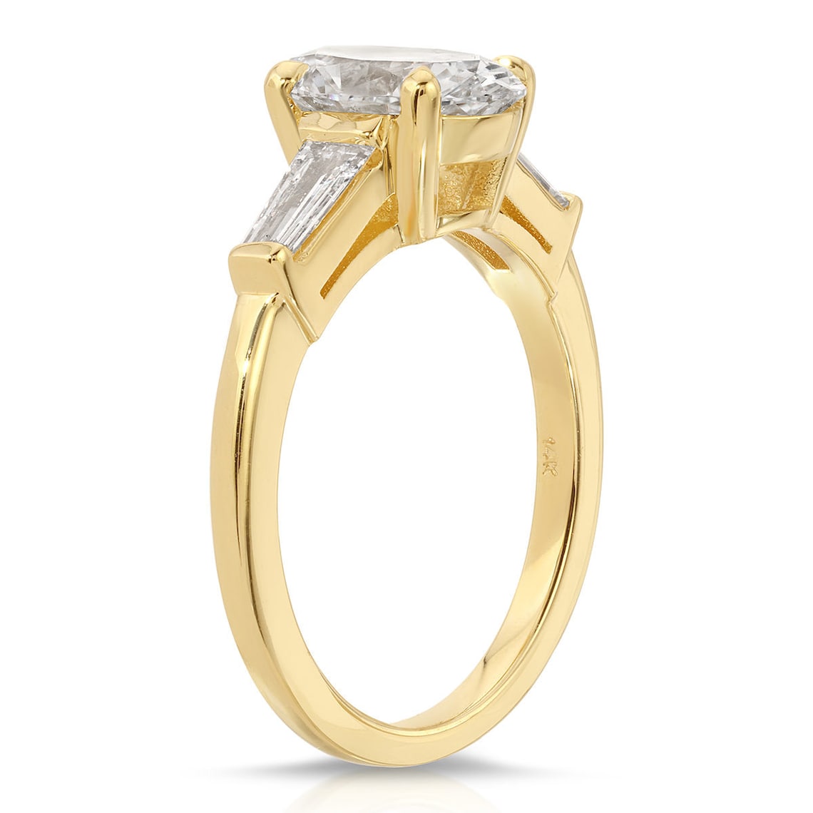 Modern proposal ring for her