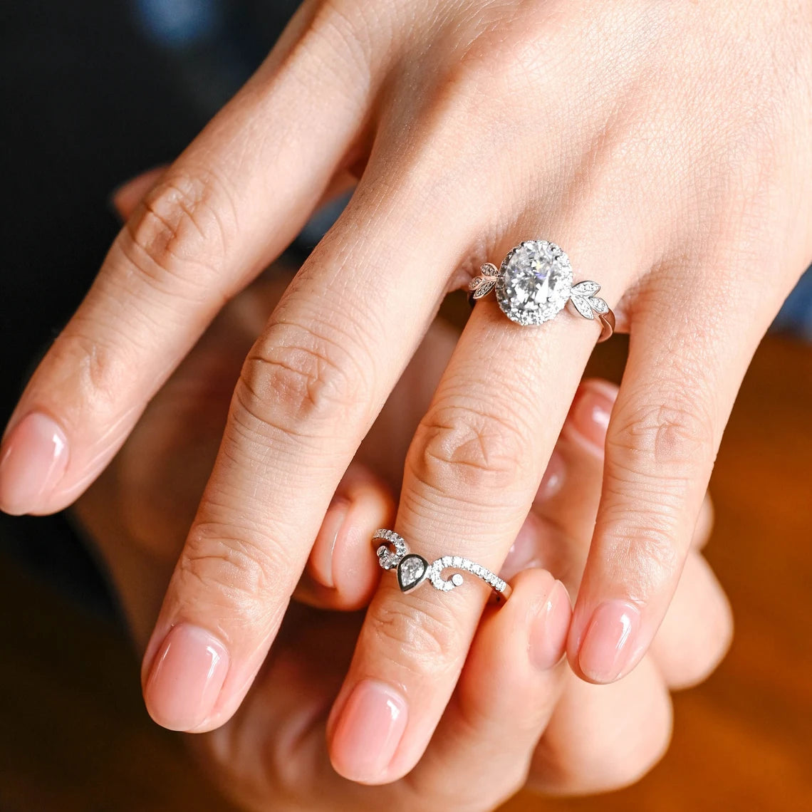 Luxury engagement ring
