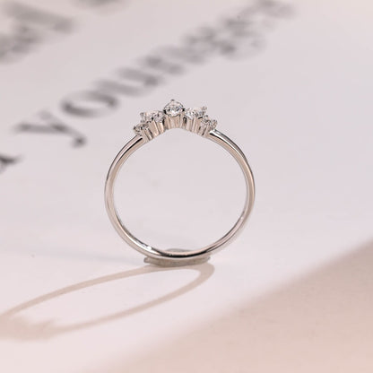 Round moissanite ring