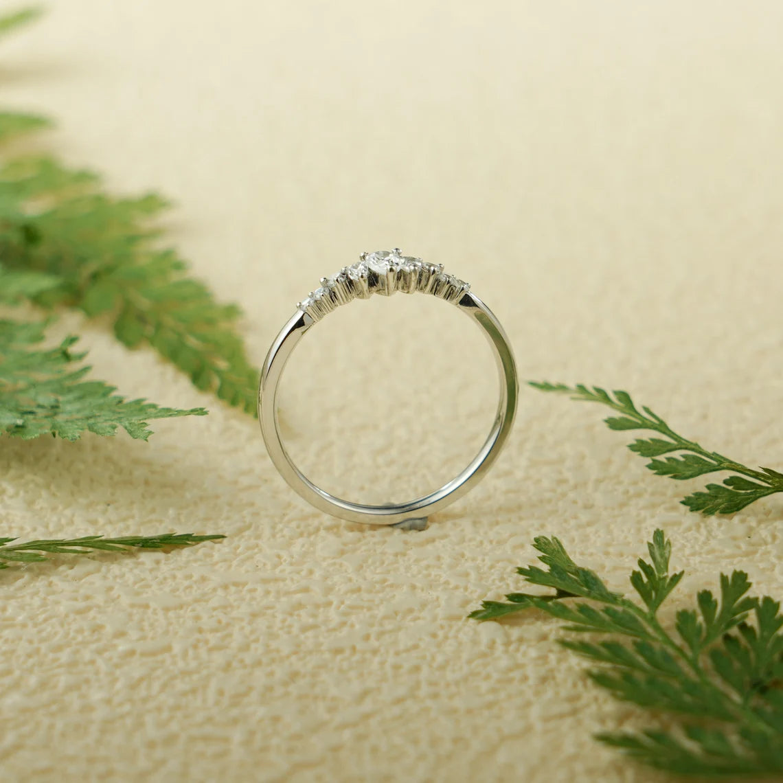 Pear shape diamond band