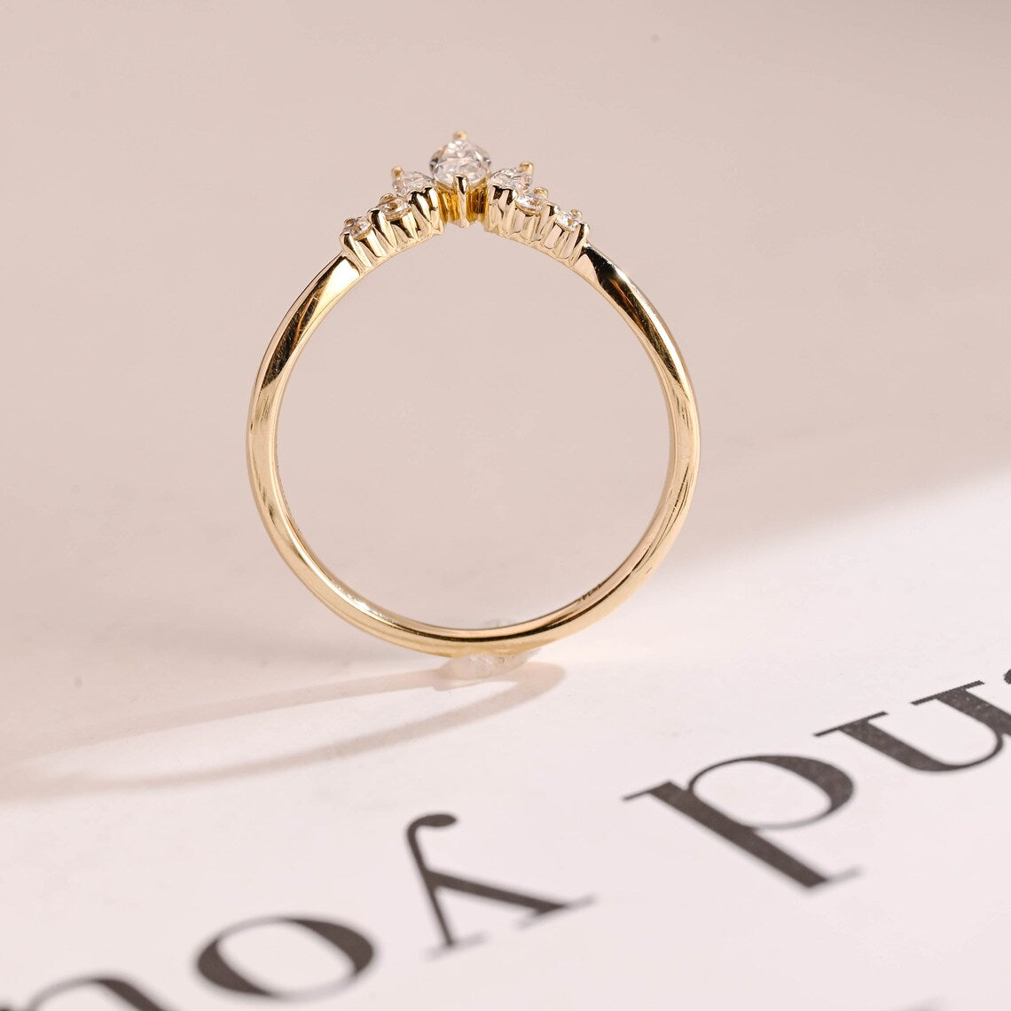 V shape moissanite band