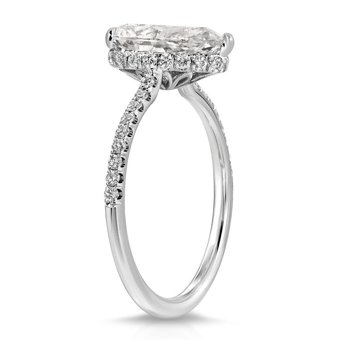 Luxury anniversary ring for her