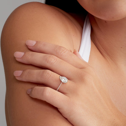 Hidden halo ring