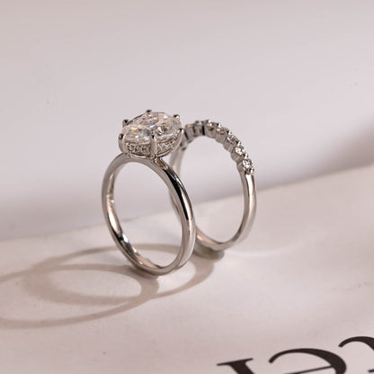 Hidden halo wedding ring 
