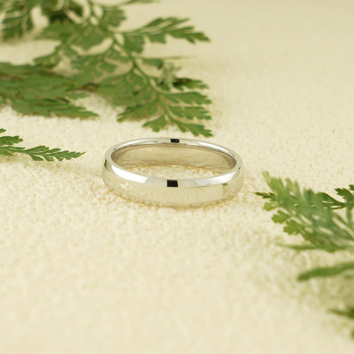 Simple gold wedding ring