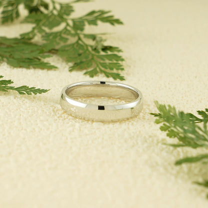 Simple gold wedding ring