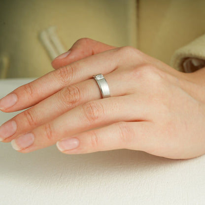 Minimalist engagement band