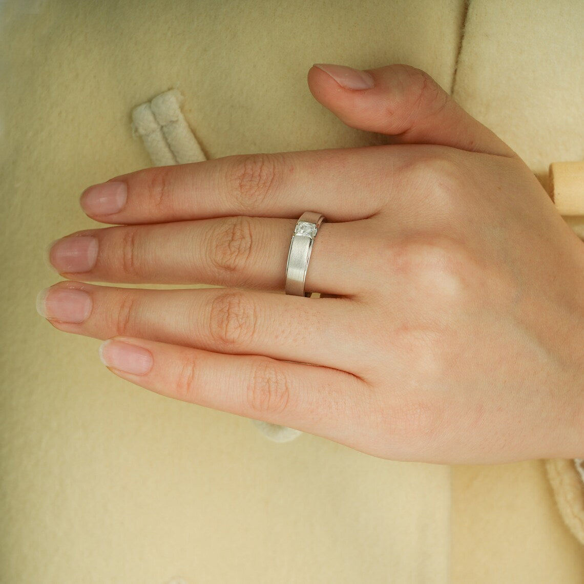 Classic moissanite band