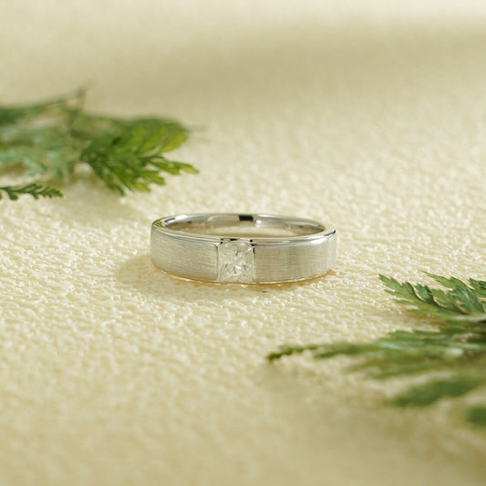 Princess cut moissanite ring