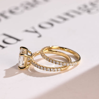 Timeless classic engagement ring