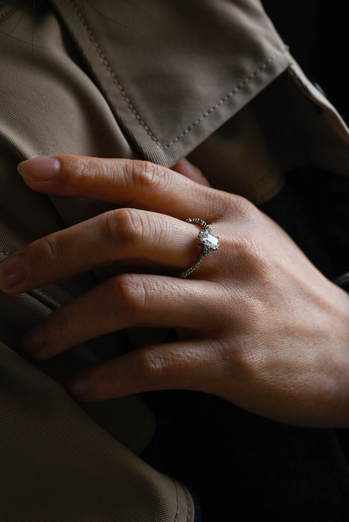 Modern engagement ring
