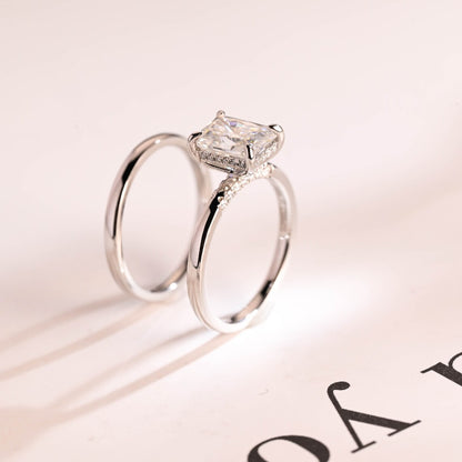 Classic hidden halo ring