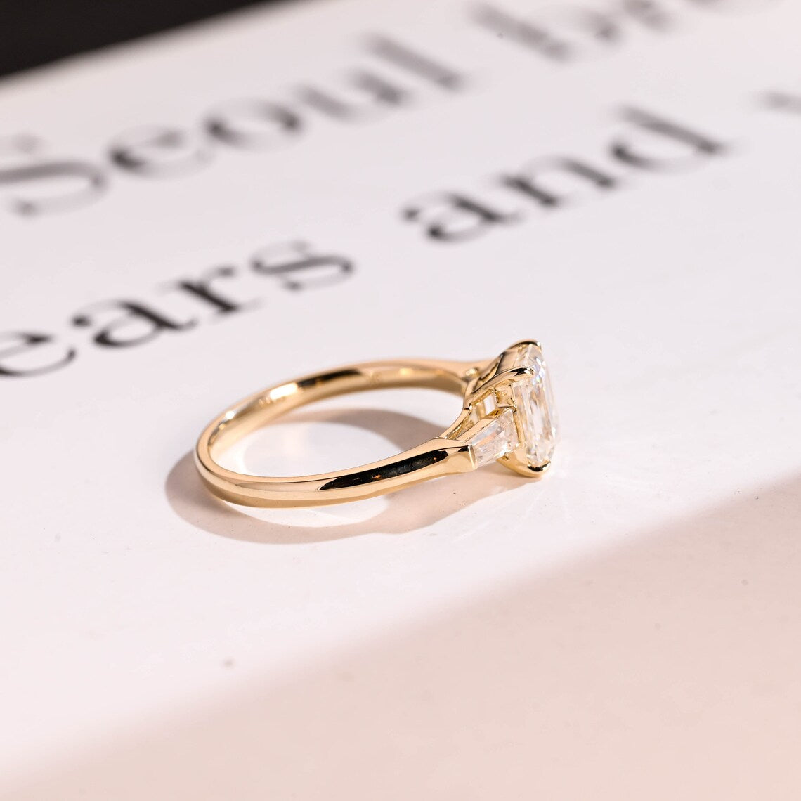Luxury moissanite ring