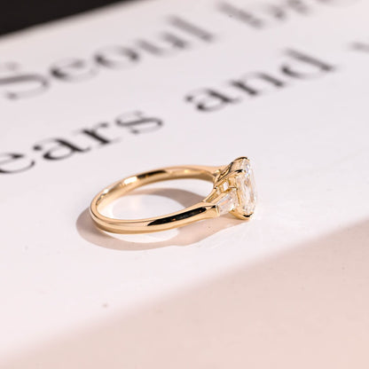 Luxury moissanite ring