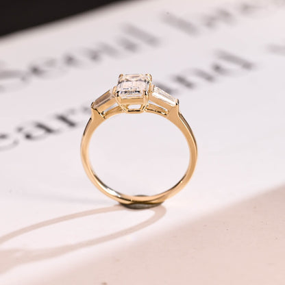 Tapered baguette side stone ring