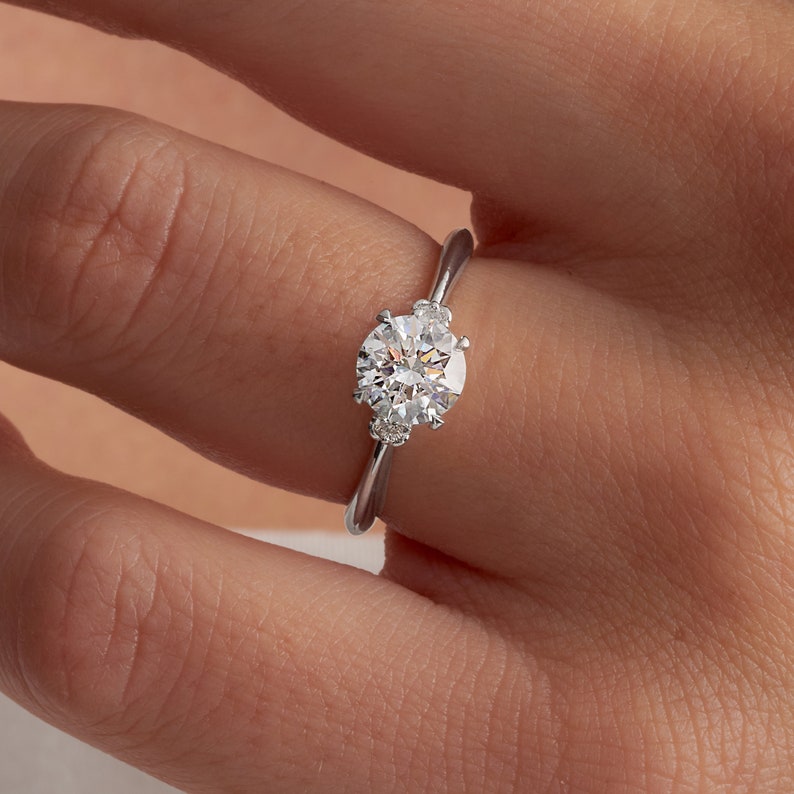 Round Three stone ring