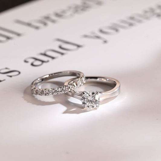 Round cut moissanite ring