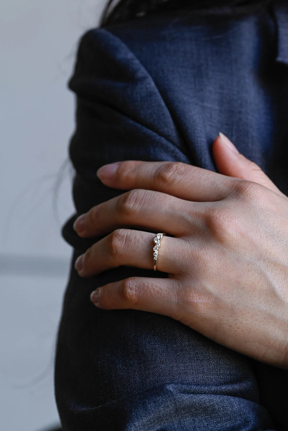Sparkling moissanite band
