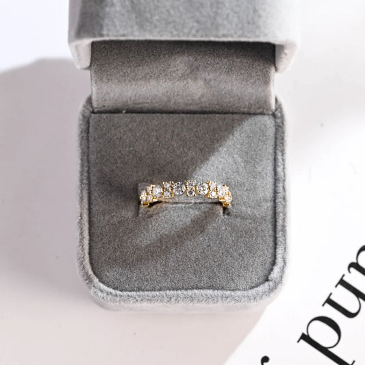 Cluster moissanite band